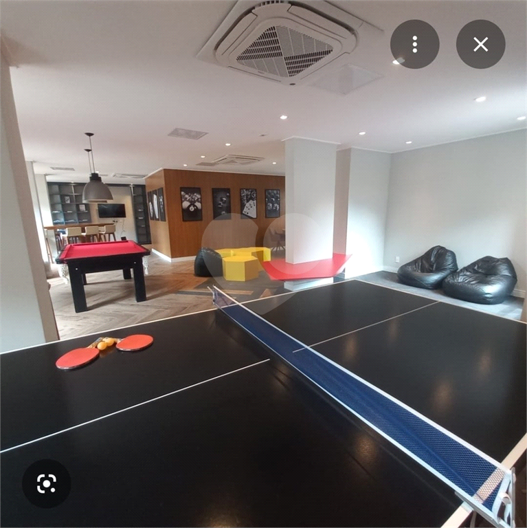 Apartamento todo reformado com 2 quartos e sacada no Jardim São Paulo 