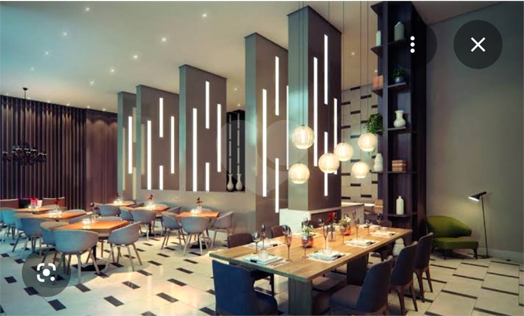 Apartamento todo reformado com 2 quartos e sacada no Jardim São Paulo 