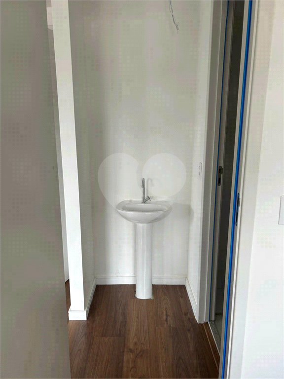 A 103m do Metrô Pinheiros | 41m² com Varanda | Prédio Novo com Lazer Completo