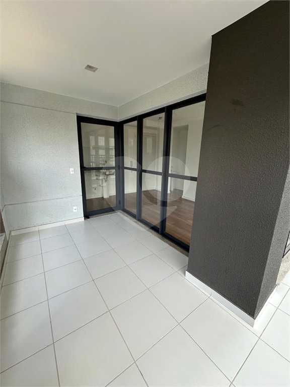 A 103m do Metrô Pinheiros | 41m² com Varanda | Prédio Novo com Lazer Completo