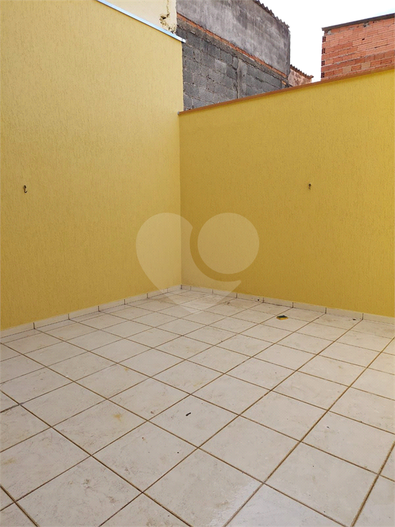 Sobrado Amplo com 3 Dorms (1 Suíte com Varanda) e 2 Vagas