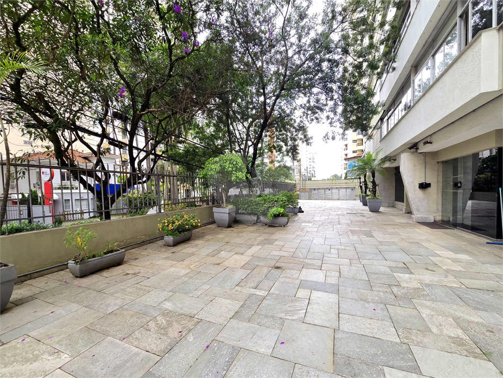 Paraíso 130m² 2 Suítes 1 Vaga ao Lado do Metrô Brigadeiro SP