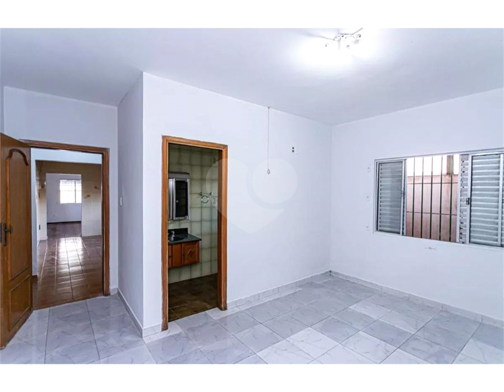 Casa de locação uma suíte e duas vagas Freguesia do O 