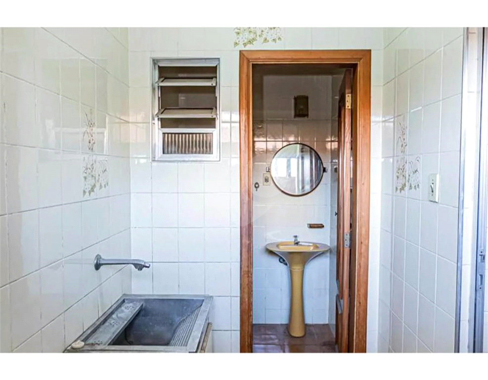 Casa de locação uma suíte e duas vagas Freguesia do O 