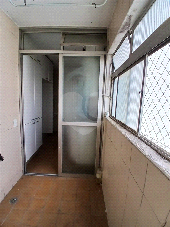 Apartamento de 73m2, 02 Dormitórios e 01 Vaga