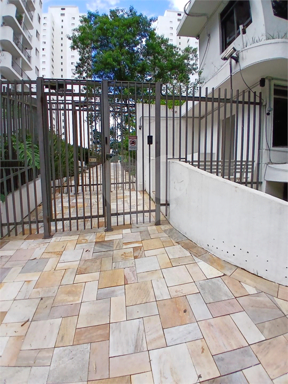 Apartamento de 73m2, 02 Dormitórios e 01 Vaga