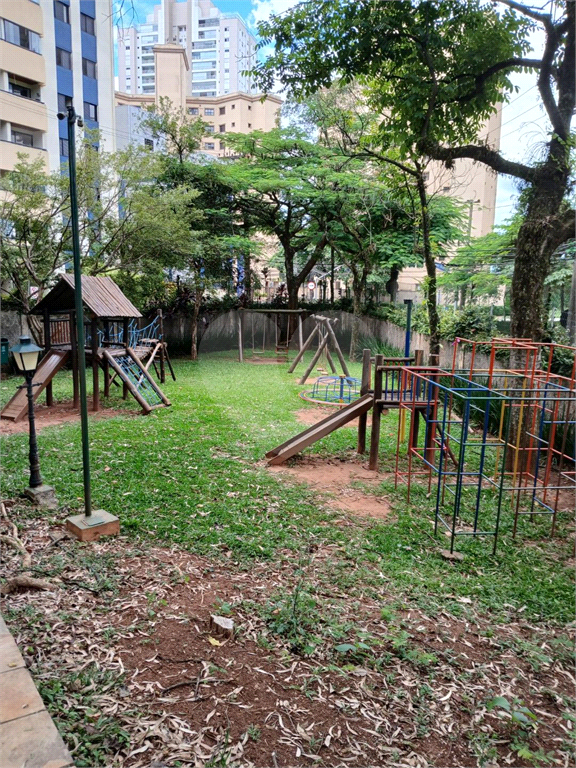 Apartamento de 73m2, 02 Dormitórios e 01 Vaga