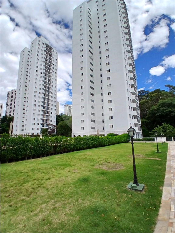 Apartamento de 73m2, 02 Dormitórios e 01 Vaga