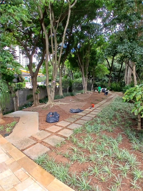 Apartamento de 73m2, 02 Dormitórios e 01 Vaga