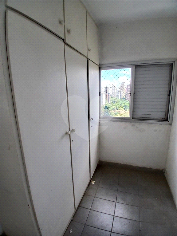 Apartamento de 73m2, 02 Dormitórios e 01 Vaga