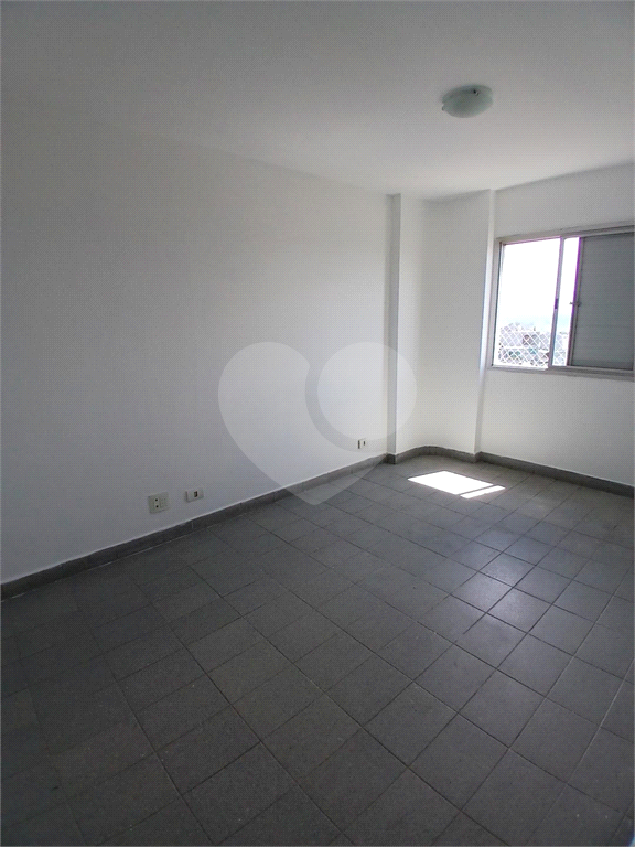 Apartamento de 73m2, 02 Dormitórios e 01 Vaga