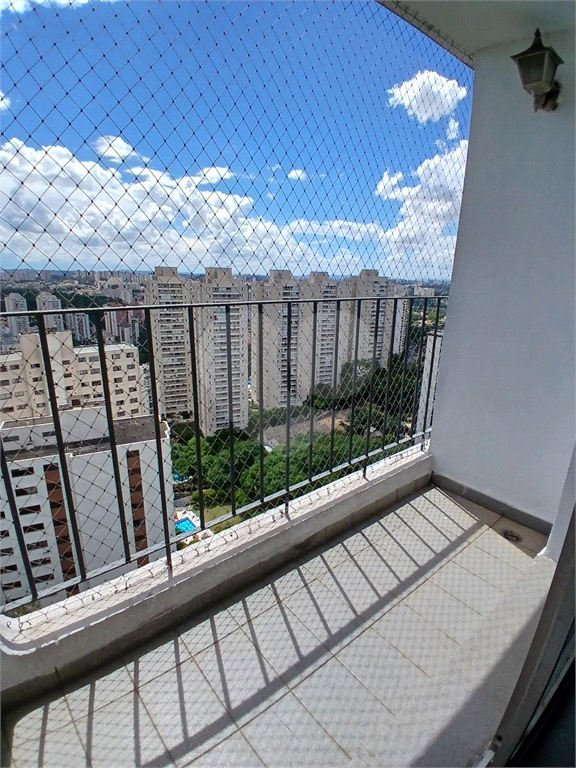 Apartamento de 73m2, 02 Dormitórios e 01 Vaga