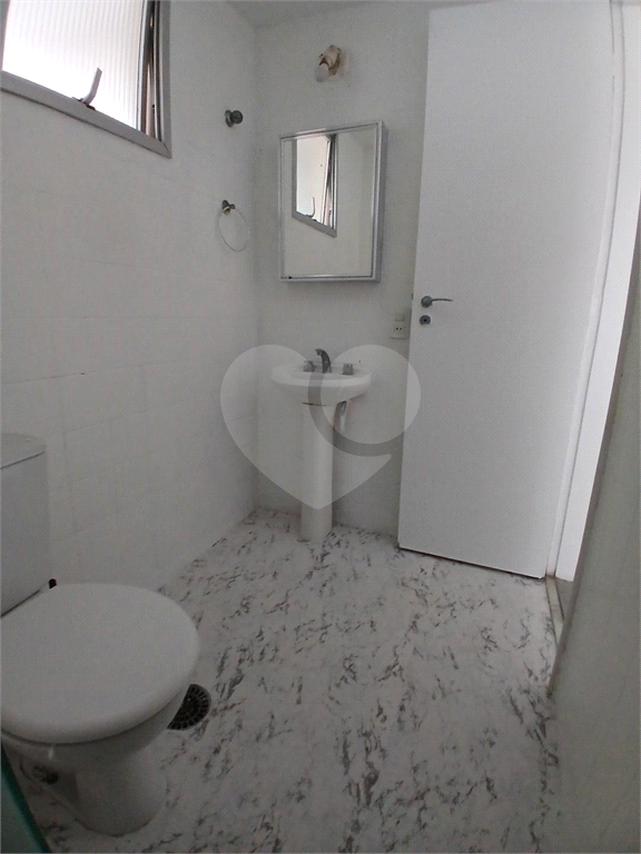 Apartamento de 73m2, 02 Dormitórios e 01 Vaga