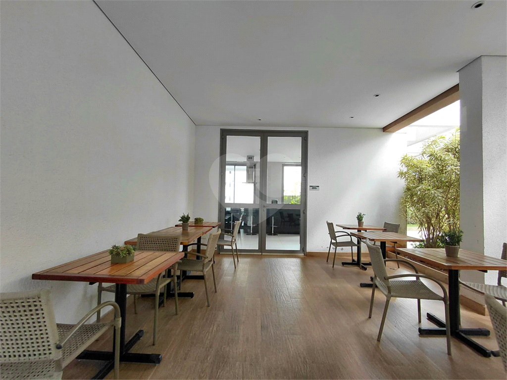 Imóvel de 105m² sala de estar de 3 ambientes com varanda gourmet 3 quartos 2 vagas lazer completo Vl. Romana