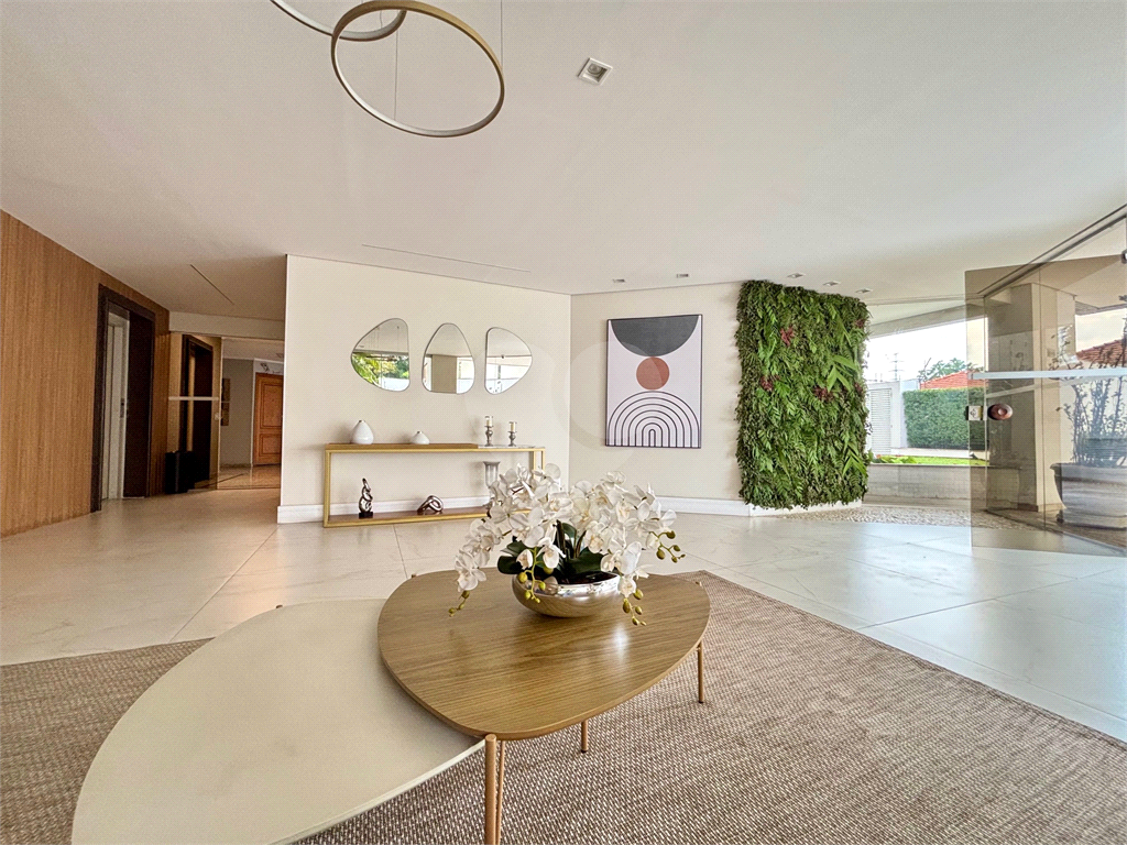 Apartamento à venda com Vista Livre e 3 Dormitórios (1 Suíte)  e 2 vagas 