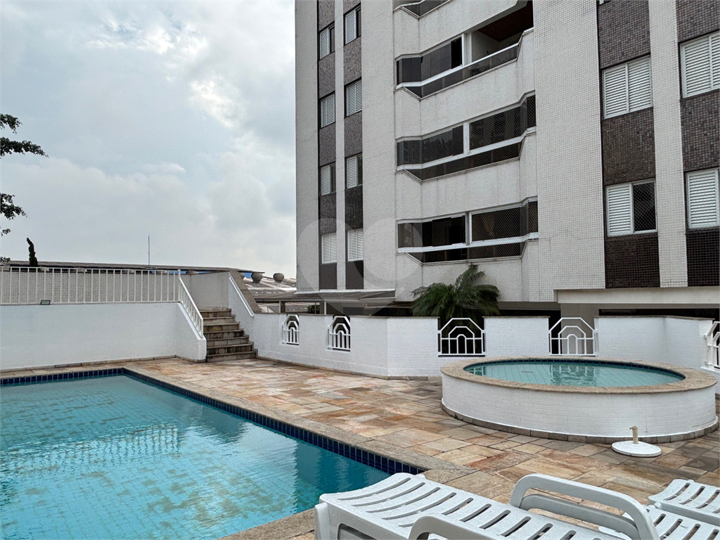 Apartamento à venda com Vista Livre e 3 Dormitórios (1 Suíte)  e 2 vagas 