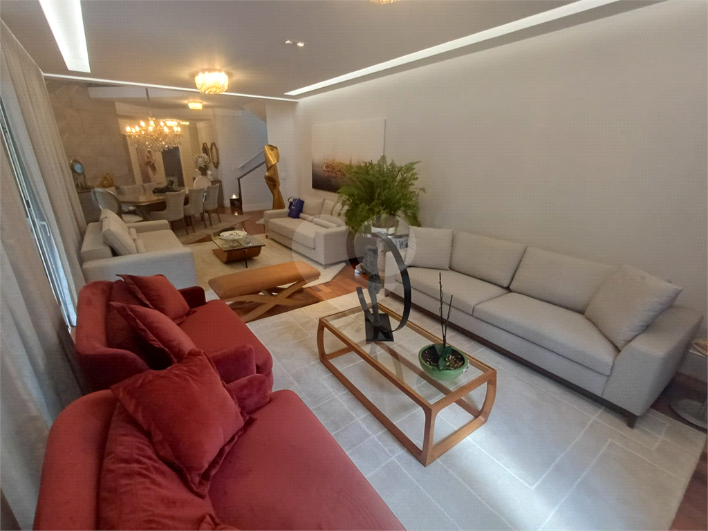 SOBRADO DE ALTO PADRÃO À VENDA CONDOMINIO FECHADO – HORTO FLORESTAL | ZONA NORTE