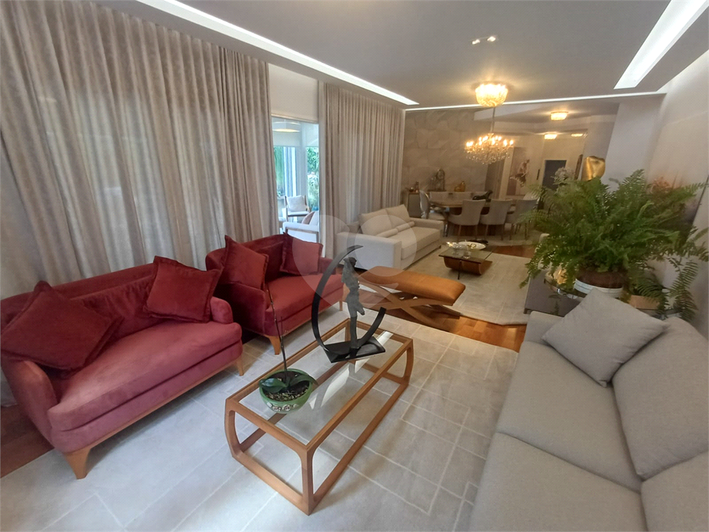 SOBRADO DE ALTO PADRÃO À VENDA CONDOMINIO FECHADO – HORTO FLORESTAL | ZONA NORTE