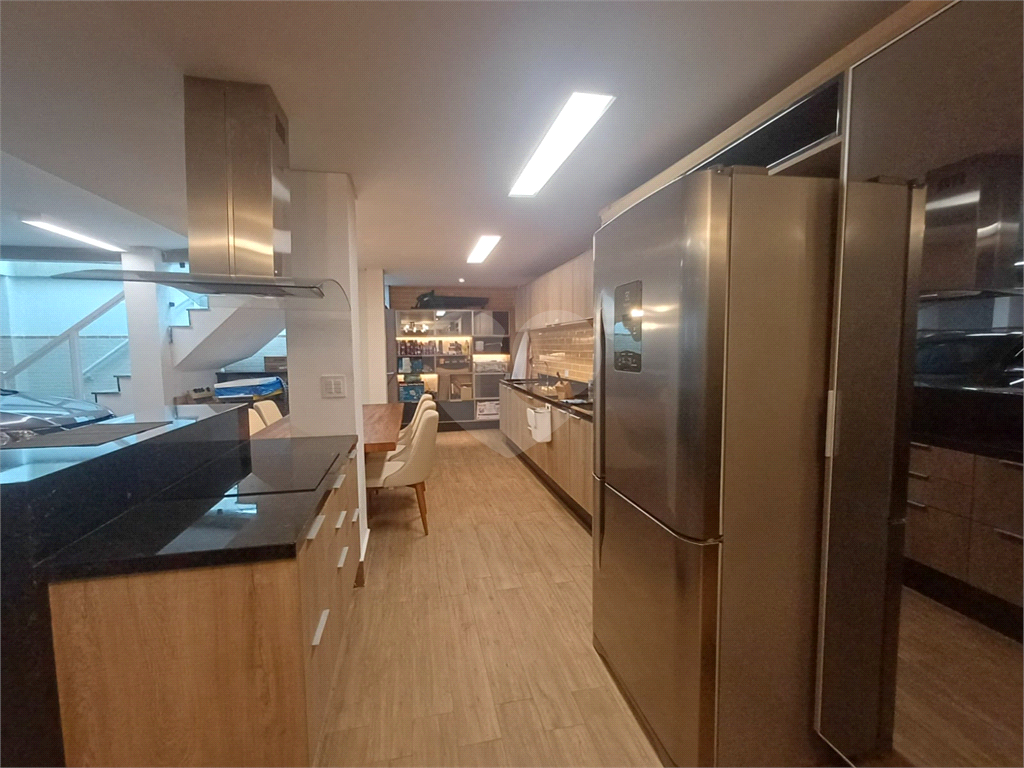 SOBRADO DE ALTO PADRÃO À VENDA CONDOMINIO FECHADO – HORTO FLORESTAL | ZONA NORTE