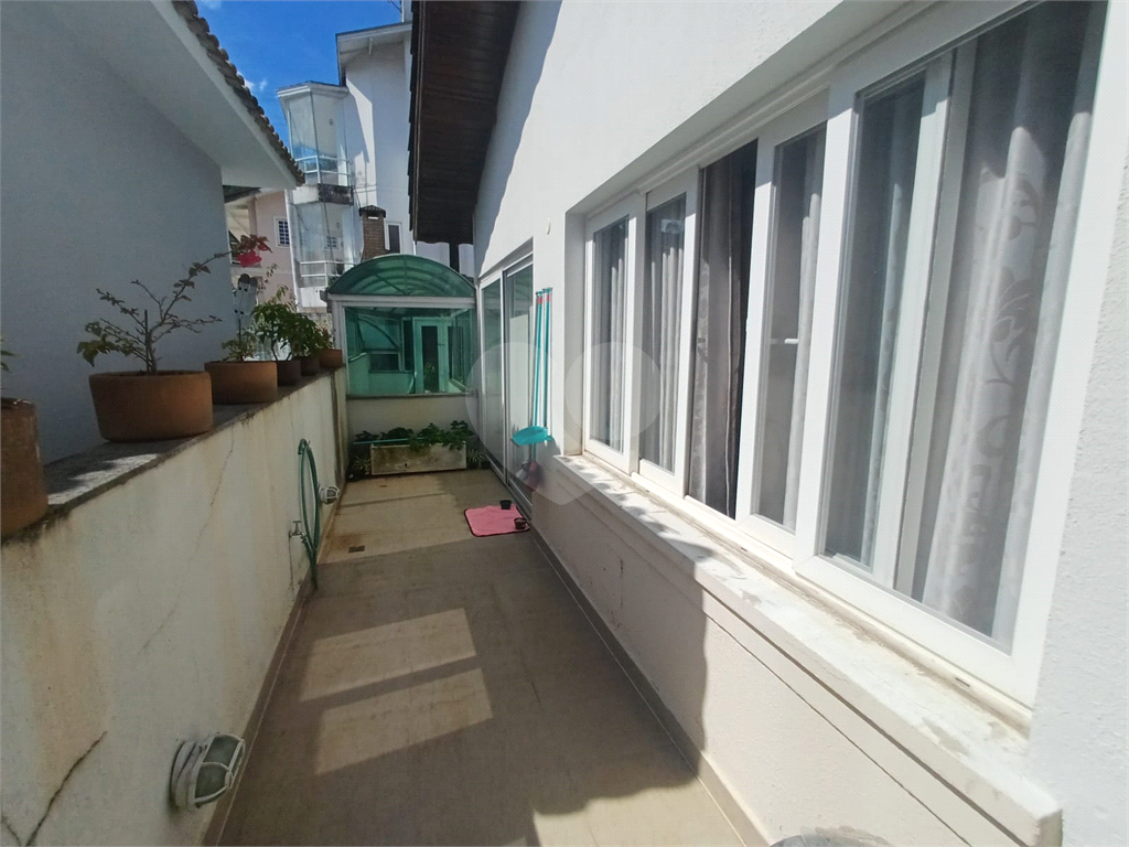 SOBRADO DE ALTO PADRÃO À VENDA CONDOMINIO FECHADO – HORTO FLORESTAL | ZONA NORTE