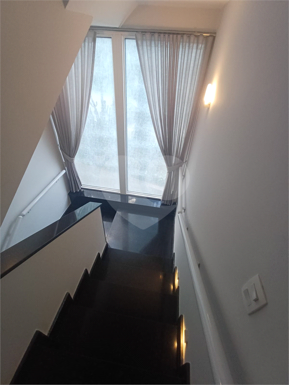 SOBRADO DE ALTO PADRÃO À VENDA CONDOMINIO FECHADO – HORTO FLORESTAL | ZONA NORTE