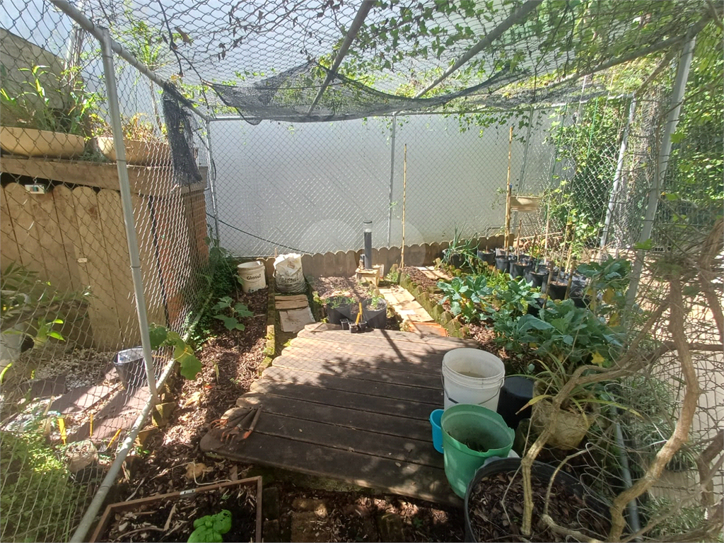 SOBRADO DE ALTO PADRÃO À VENDA CONDOMINIO FECHADO – HORTO FLORESTAL | ZONA NORTE