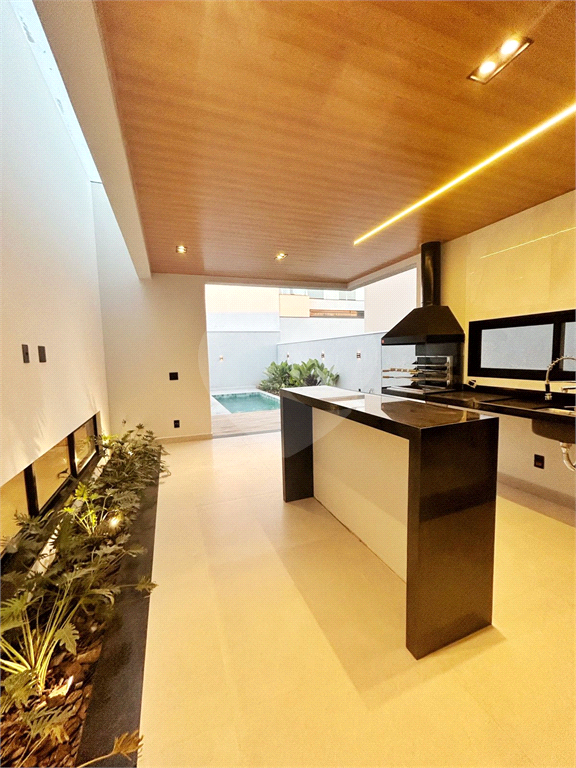 CONDOMÍNIO em RESIDENCIAL CYRELA