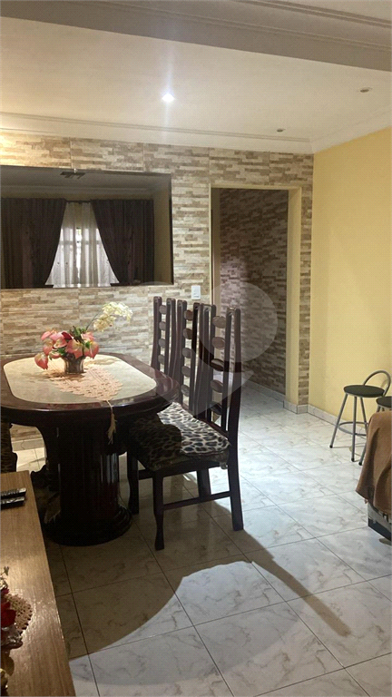 Sobrado à venda no Jardim Jaraguá