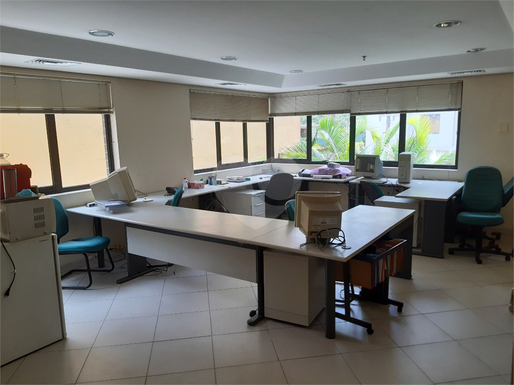 Sala comercial  de 42m² na Maestro Cardim