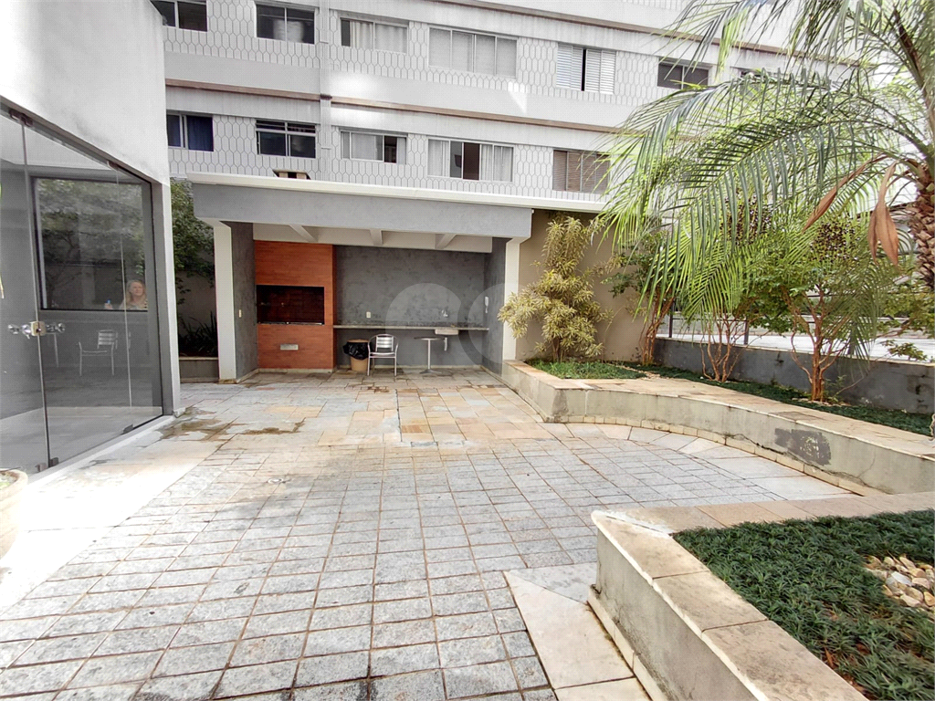 Imóvel de 85m² 2 quartos grandes e 1 menor, sala de 2 ambientes, piscina 1 vaga de garagem Perdizes