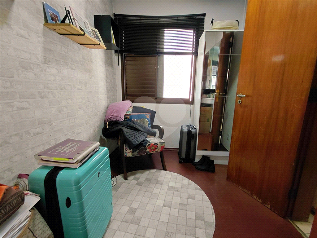 Imóvel de 85m² 2 quartos grandes e 1 menor, sala de 2 ambientes, piscina 1 vaga de garagem Perdizes