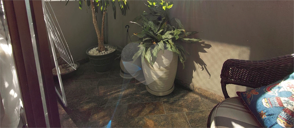 Imóvel de 85m² 2 quartos grandes e 1 menor, sala de 2 ambientes, piscina 1 vaga de garagem Perdizes