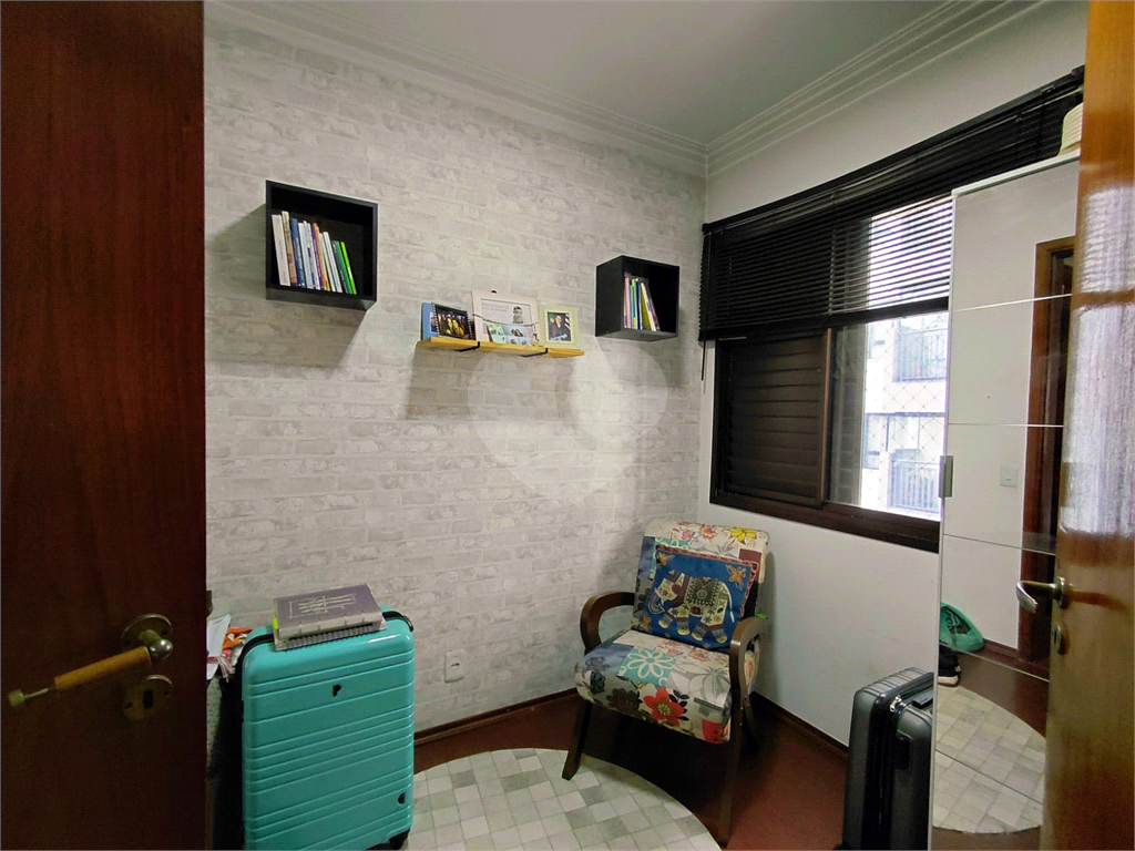 Imóvel de 85m² 2 quartos grandes e 1 menor, sala de 2 ambientes, piscina 1 vaga de garagem Perdizes