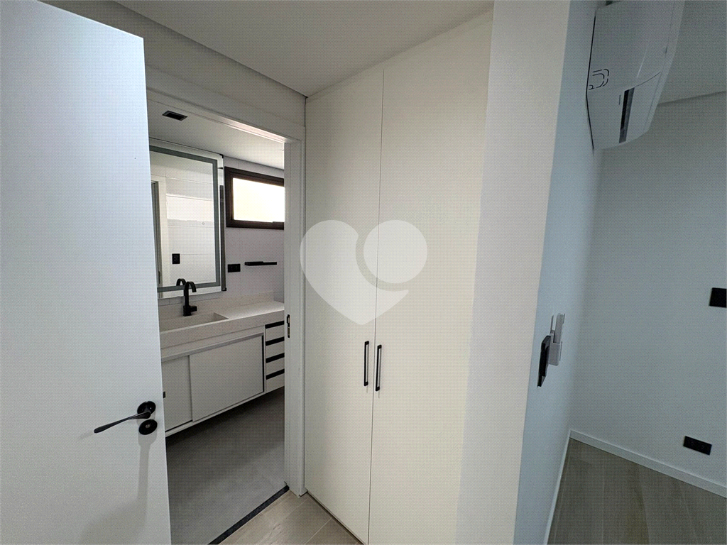 Apartamento com 2 dormitórios a venda em Pinheiros