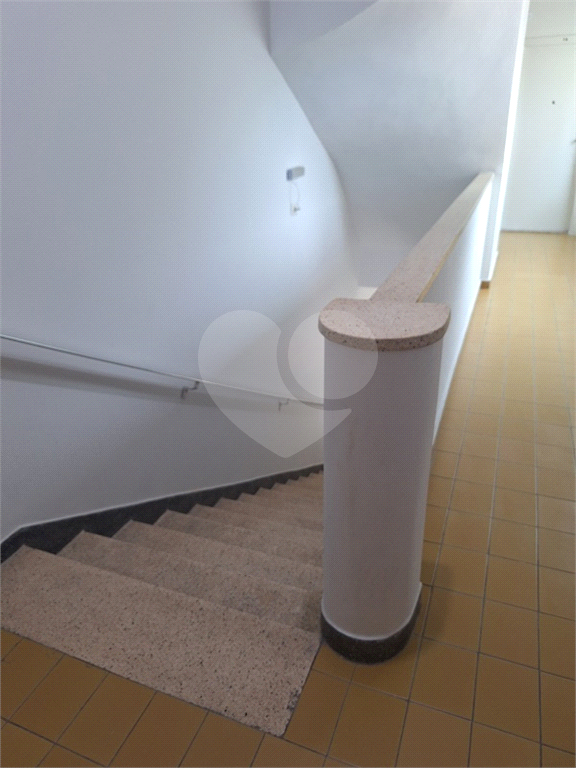 Amplo Apartamento com 96 metros quadrados na Av Zumkeller com 02 dormitórios e 01 vaga.