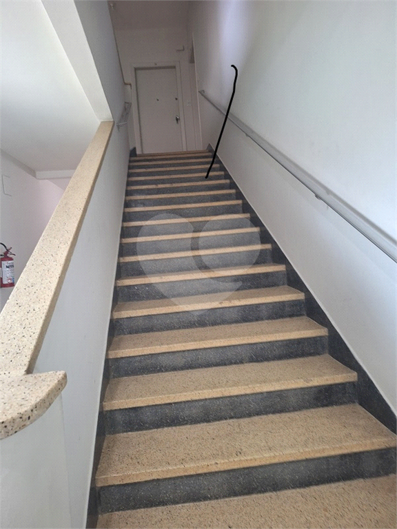 Amplo Apartamento com 96 metros quadrados na Av Zumkeller com 02 dormitórios e 01 vaga.