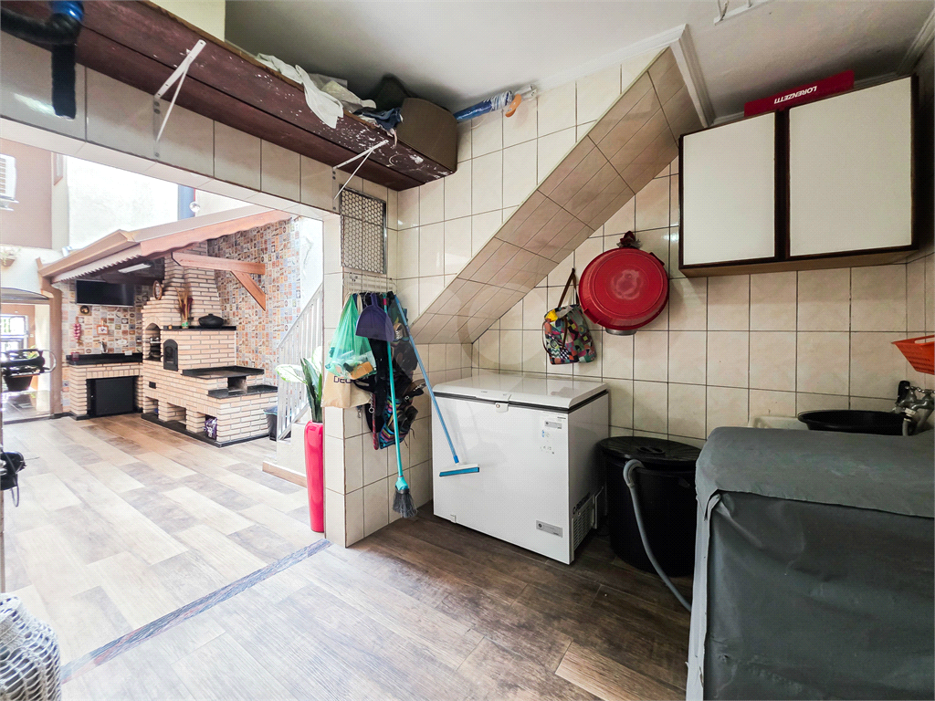 Casa - Jardim Ângela - 4 Quartos / Dormitórios - 1 Vaga - Venda / Compra - Churrasqueira