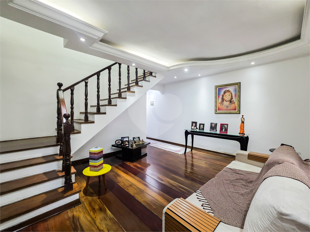 Casa - Jardim Ângela - 4 Quartos / Dormitórios - 1 Vaga - Venda / Compra - Churrasqueira