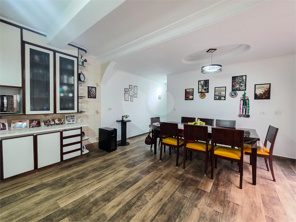 Casa - Jardim Ângela - 4 Quartos / Dormitórios - 1 Vaga - Venda / Compra - Churrasqueira