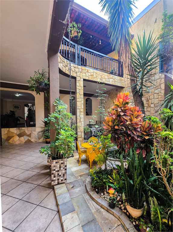 Casa - Jardim Ângela - 4 Quartos / Dormitórios - 1 Vaga - Venda / Compra - Churrasqueira