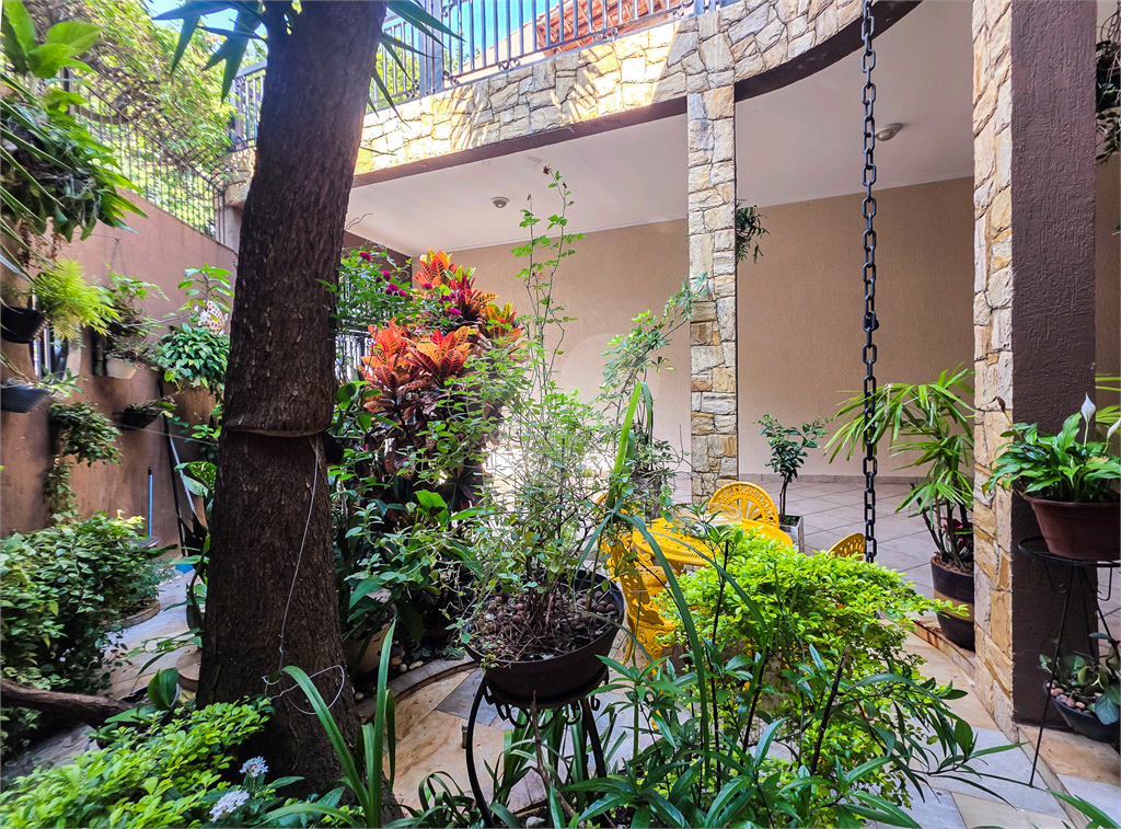 Casa - Jardim Ângela - 4 Quartos / Dormitórios - 1 Vaga - Venda / Compra - Churrasqueira