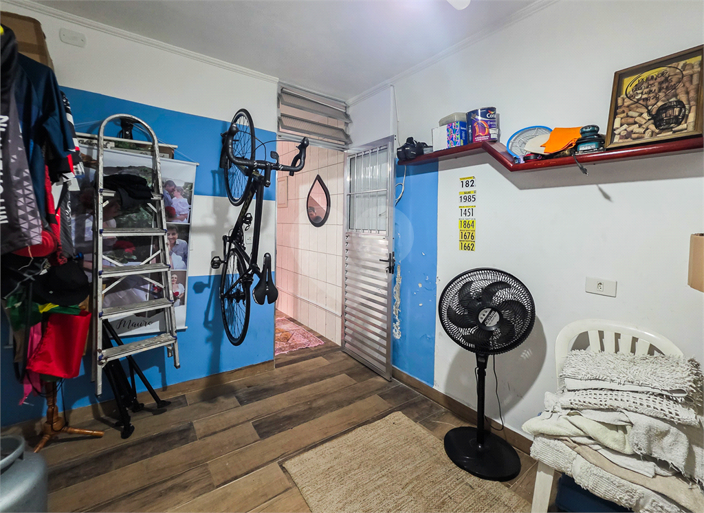 Casa - Jardim Ângela - 4 Quartos / Dormitórios - 1 Vaga - Venda / Compra - Churrasqueira