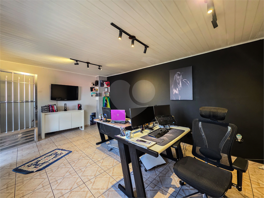 Casa - Jardim Ângela - 4 Quartos / Dormitórios - 1 Vaga - Venda / Compra - Churrasqueira