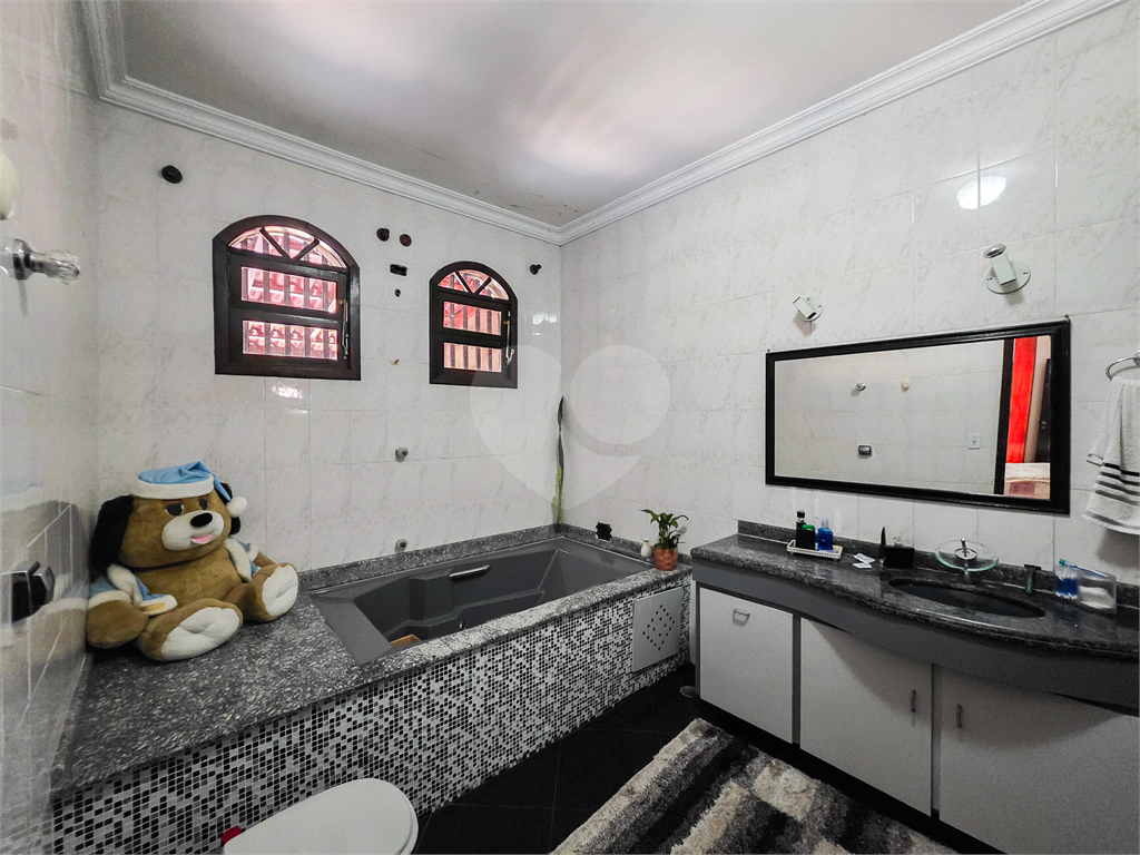 Casa - Jardim Ângela - 4 Quartos / Dormitórios - 1 Vaga - Venda / Compra - Churrasqueira