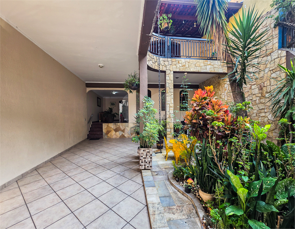 Casa - Jardim Ângela - 4 Quartos / Dormitórios - 1 Vaga - Venda / Compra - Churrasqueira