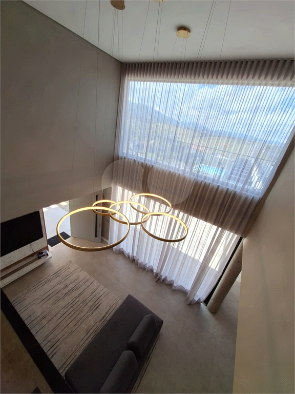 Espetacular casa á venda com vista para a represa em Joanópolis!