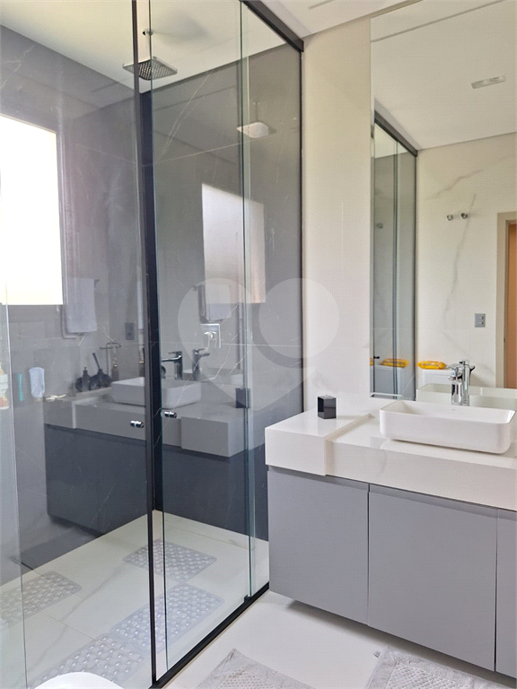 Espetacular casa á venda com vista para a represa em Joanópolis!