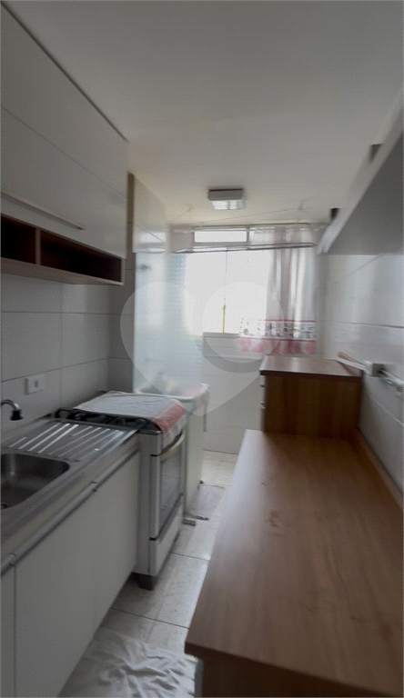 Apartamento semi mobiliado à venda em Guarulhos – Condomínio Residencial Club Gaudi na Rua Branquinha