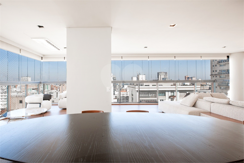 Exclusivo nos Jardins | 206 m² | 3 Suítes | 4 Vagas | Edifício Maison Marie