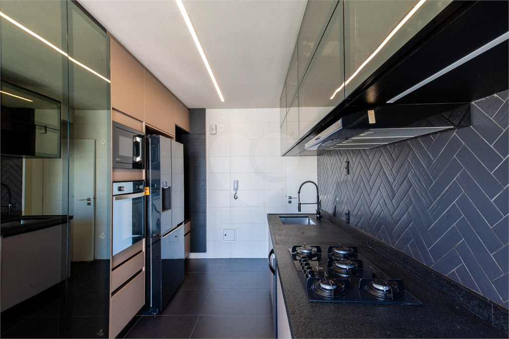 Exclusivo nos Jardins | 206 m² | 3 Suítes | 4 Vagas | Edifício Maison Marie